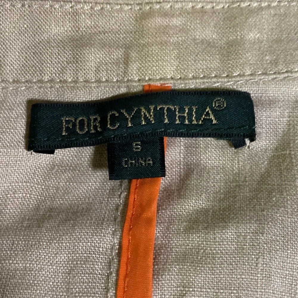 For Cynthia Small 100% Linen Jacket Small Button up Color is Tan
